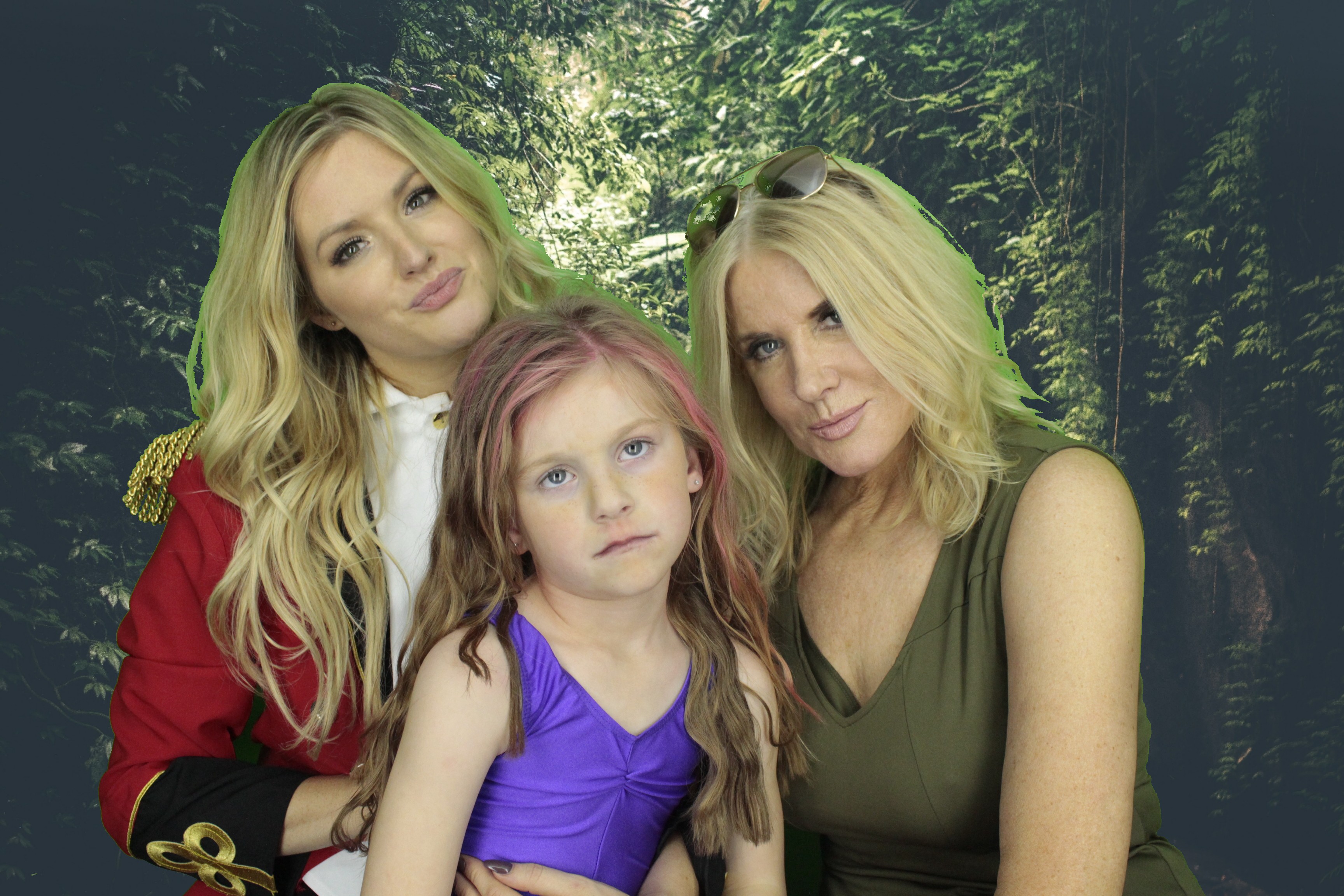 Sams 30th Netflix Party | View more photos from the event at gallery.myphotoboothexperience.co.uk/u/MyPhotoBoothExperienceLtd/Sams-30th-Netflix-Party